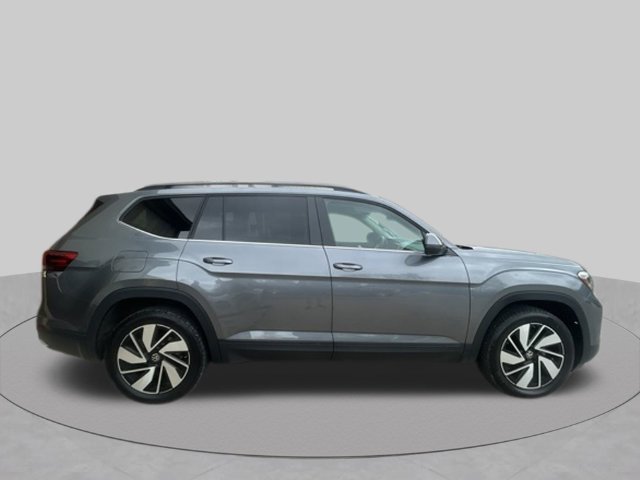 Used 2025 Volkswagen Atlas SE FWD image 6