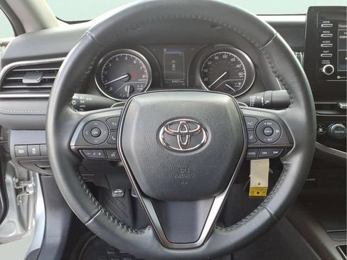 Used 2022 Toyota Camry SE FWD image 23