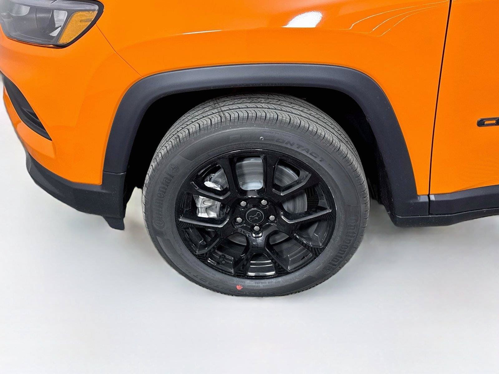 New 2026 Jeep Compass Latitude AWD/4WD image 22