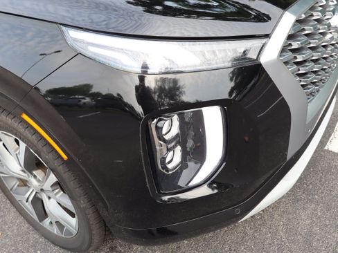 Used 2022 Hyundai Palisade Limited FWD image 11