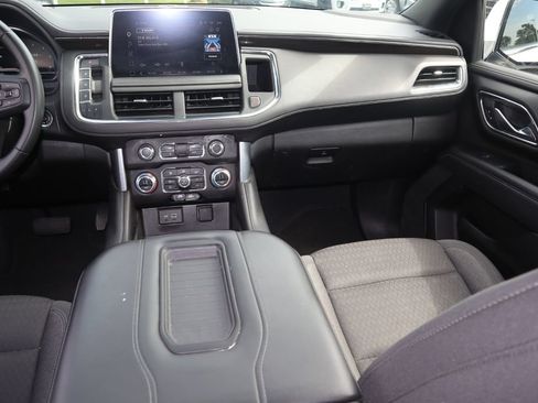 Used 2023 GMC Yukon XL SLE AWD/4WD image 17