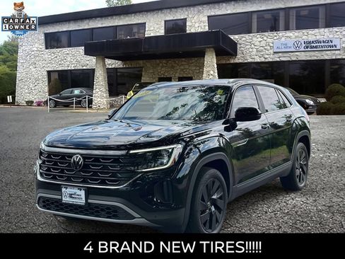 Used 2024 Volkswagen Atlas Cross Sport SE w/ Black Wheel Package AWD/4WD image 2