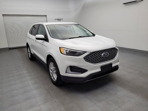 Used 2023 Ford Edge SEL image 13