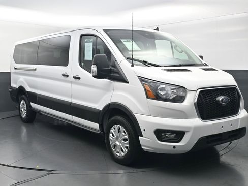 Used 2024 Ford Transit 350 XLT RWD image 3