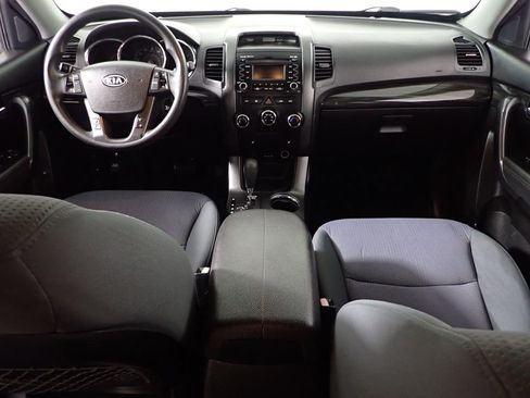 Used 2012 Kia Sorento LX w/ Convenience Pkg FWD image 28