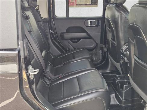 Used 2020 Jeep Gladiator Overland image 21