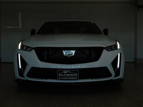 Used 2024 Cadillac CT5 V Blackwing w/ Carbon Fibre Package 2 RWD image 17
