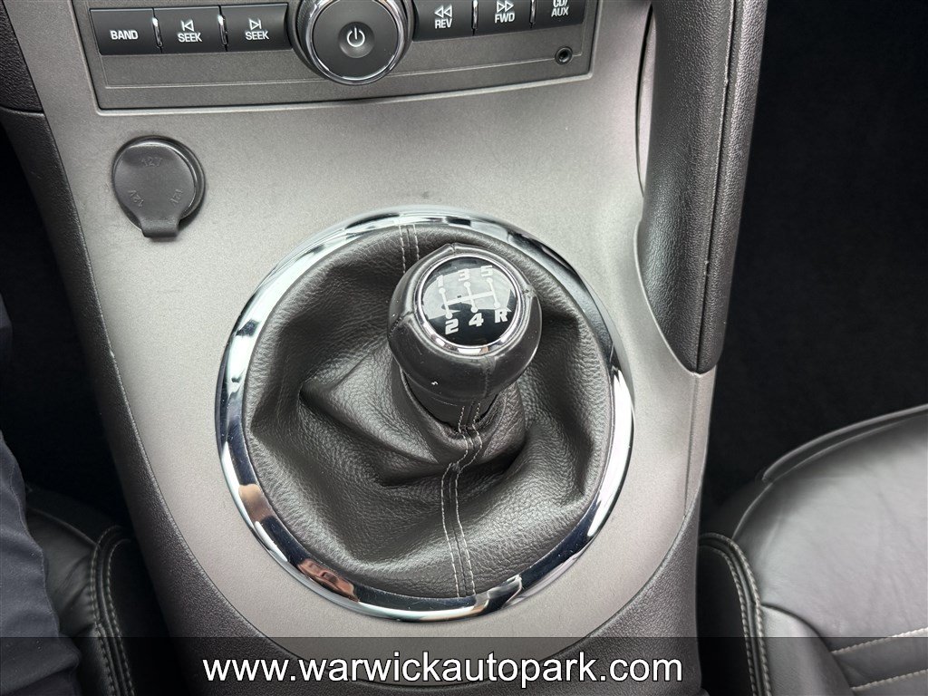 Used 2006 Pontiac Solstice Convertible w/ Premium Package RWD image 11