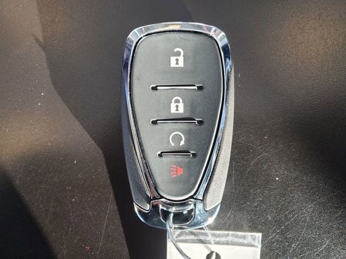 Used 2024 Chevrolet Trax RS w/ Sunroof Package image 45