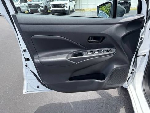 Used 2025 Nissan Versa S w/ Trunk Package FWD image 12