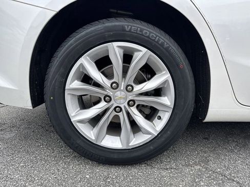 Used 2019 Chevrolet Malibu LT image 17