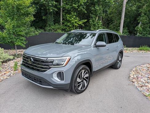 Certified 2025 Volkswagen Atlas SEL AWD/4WD image 1