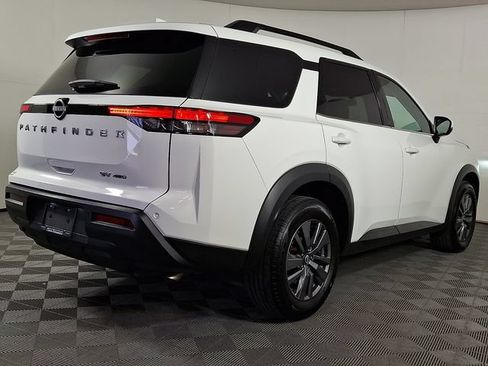 Used 2022 Nissan Pathfinder SV AWD/4WD image 9