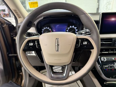 Used 2022 Lincoln Corsair FWD image 13