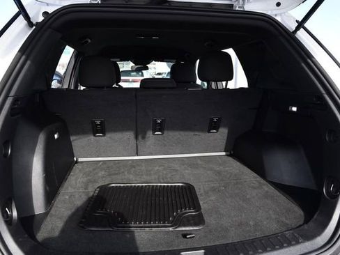 Used 2025 GMC Terrain Elevation image 22