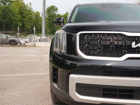 Used 2025 Kia Telluride EX FWD image 15