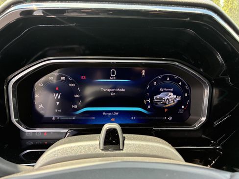 New 2026 Chevrolet Silverado 1500 High Country w/ High Country Premium Package AWD/4WD image 33