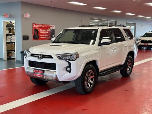Used 2024 Toyota 4Runner TRD Off-Road Premium w/ Off Road Premium Plus Package AWD/4WD image 7