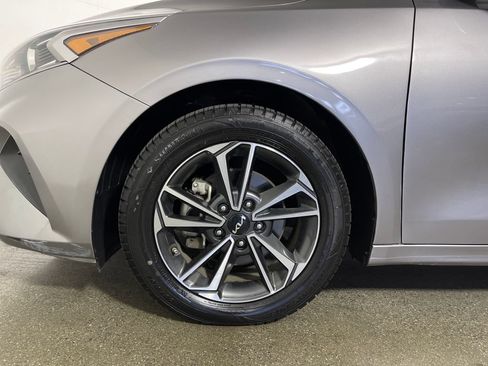 Used 2023 Kia Forte LXS FWD image 11