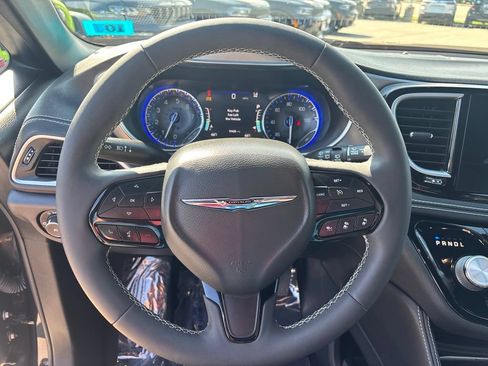 Certified 2022 Chrysler Pacifica Limited w/ S Appearance Package FWD image 12