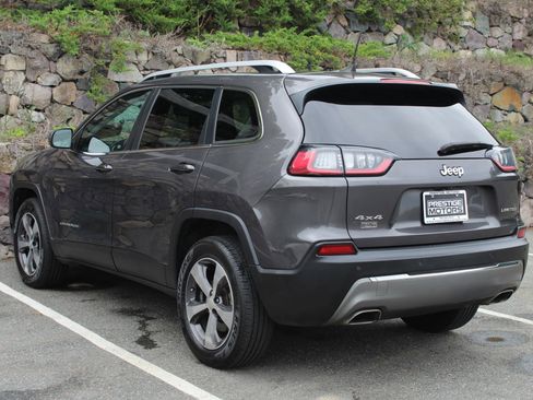 Used 2019 Jeep Cherokee Limited image 7