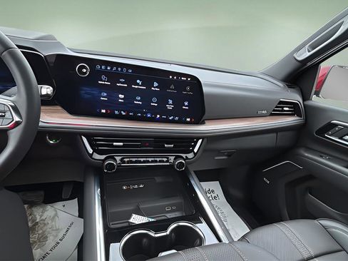 Used 2025 Chevrolet Tahoe High Country w/ Sun And Tow Package image 23