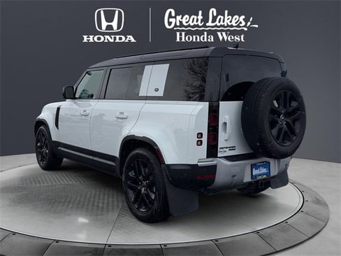 Used 2020 Land Rover Defender 110 HSE image 3