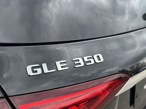 Used 2022 Mercedes-Benz GLE 350 4MATIC image 11