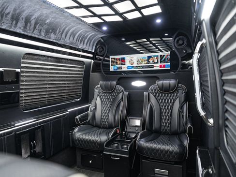 Used 2019 Mercedes-Benz Sprinter 170 image 14