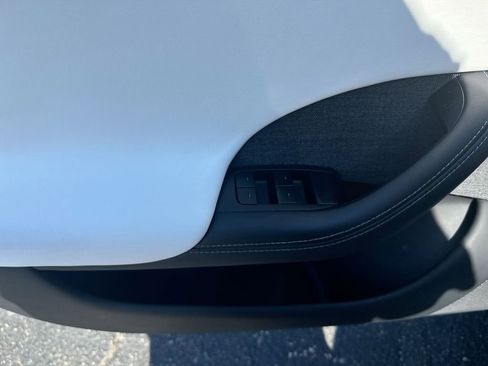 Used 2023 Tesla Model S AWD/4WD image 15