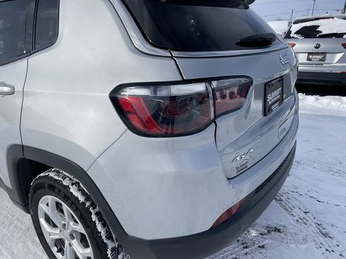 Used 2024 Jeep Compass Latitude image 34