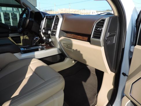 Used 2018 Ford F150 Lariat w/ Equipment Group 502A Luxury image 16