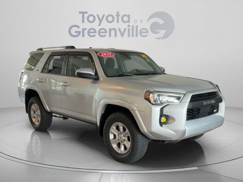 Certified 2021 Toyota 4Runner SR5 AWD/4WD image 8