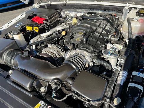 Used 2025 Jeep Gladiator Willys image 23