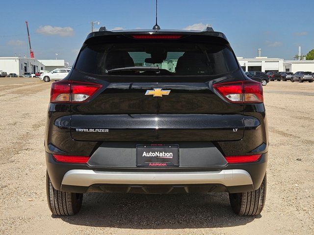 Used 2025 Chevrolet TrailBlazer LT FWD image 7
