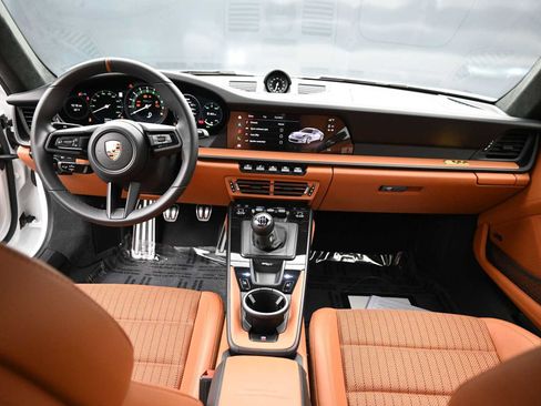 Certified 2024 Porsche 911 GT3 RS RWD image 10
