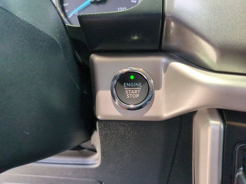 Used 2024 Ford Expedition XLT RWD image 25