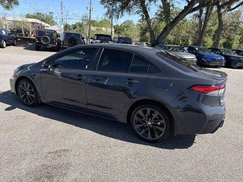 Certified 2025 Toyota Corolla SE image 4