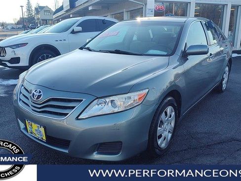 Used 2010 Toyota Camry LE image 7