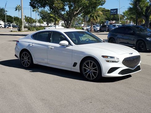Used 2025 Genesis G70 2.5T image 2