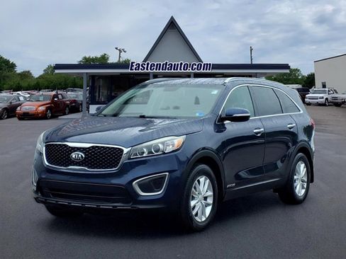 Used 2017 Kia Sorento AWD image 1