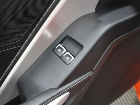 Used 2019 Chevrolet Corvette Stingray Coupe w/ LPO, Stingray Logo Package RWD image 7