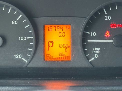 Used 2016 Freightliner Sprinter 2500 image 25