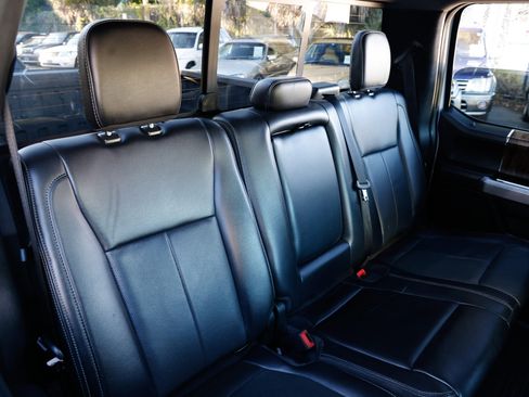 Used 2020 Ford F150 Lariat image 18