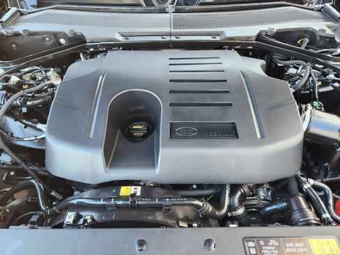 Certified 2025 Land Rover Defender 130 S image 33