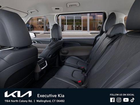 New 2026 Kia Carnival FWD image 18