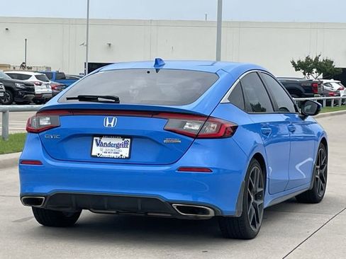 Used 2024 Honda Civic Sport Touring image 4