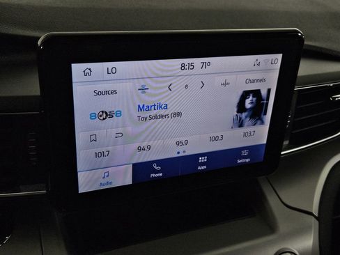 Used 2022 Ford Explorer XLT w/ Equipment Group 202A image 12