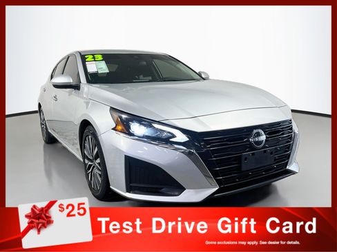 Used 2023 Nissan Altima 2.5 SV FWD image 1