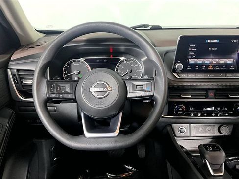 Used 2023 Nissan Rogue SV AWD/4WD image 5